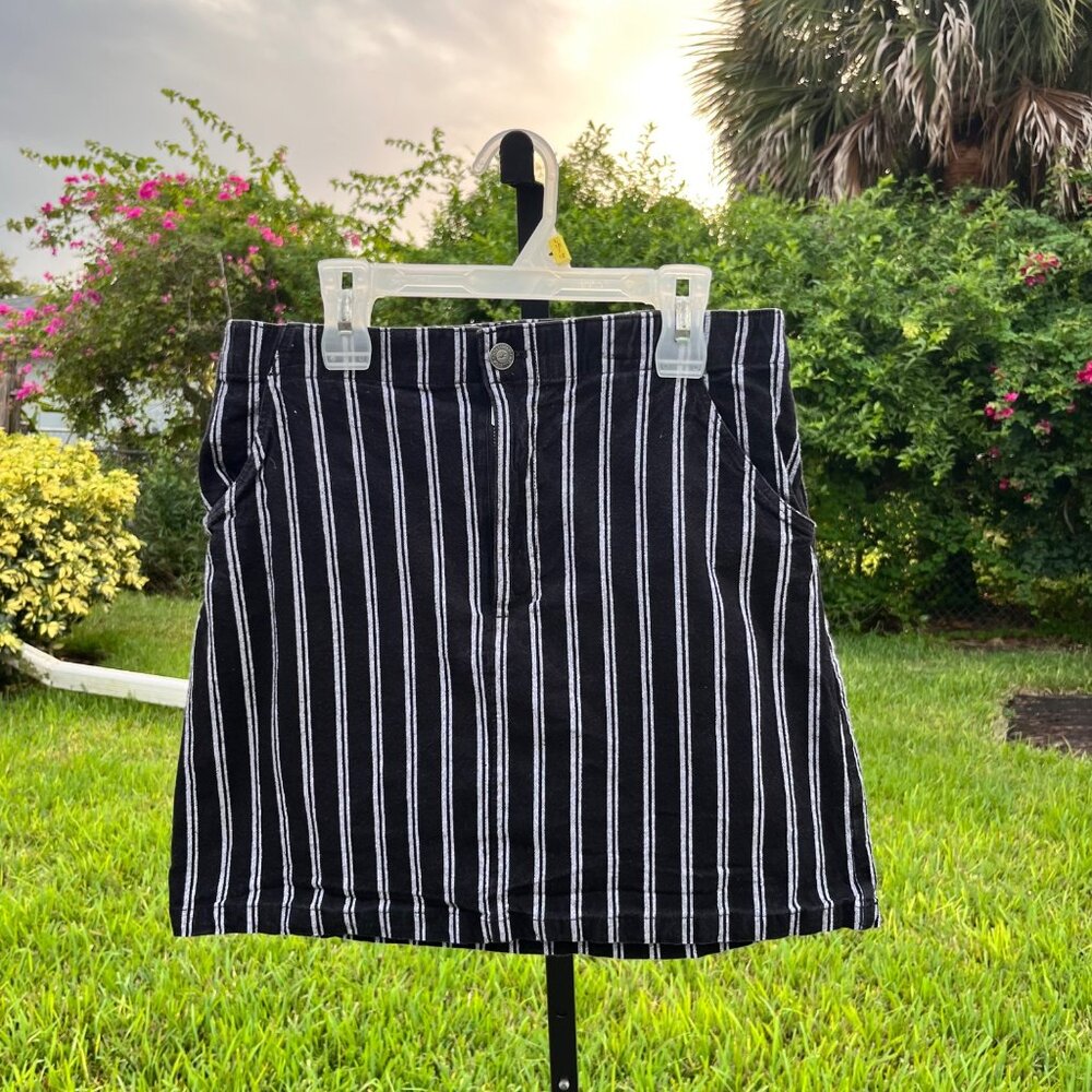 Hollister Black and White Striped Mini Skirt